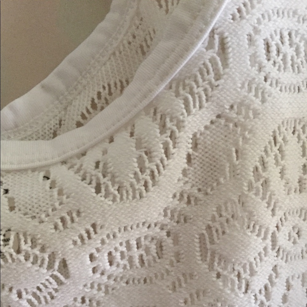 AEROPOSTALE | MESH WHITE FLOWER TOP - Picture 6 of 6